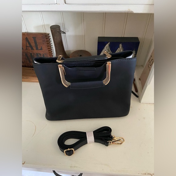 Nevenka - Picture 2 of 4